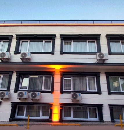 GRAND AURA